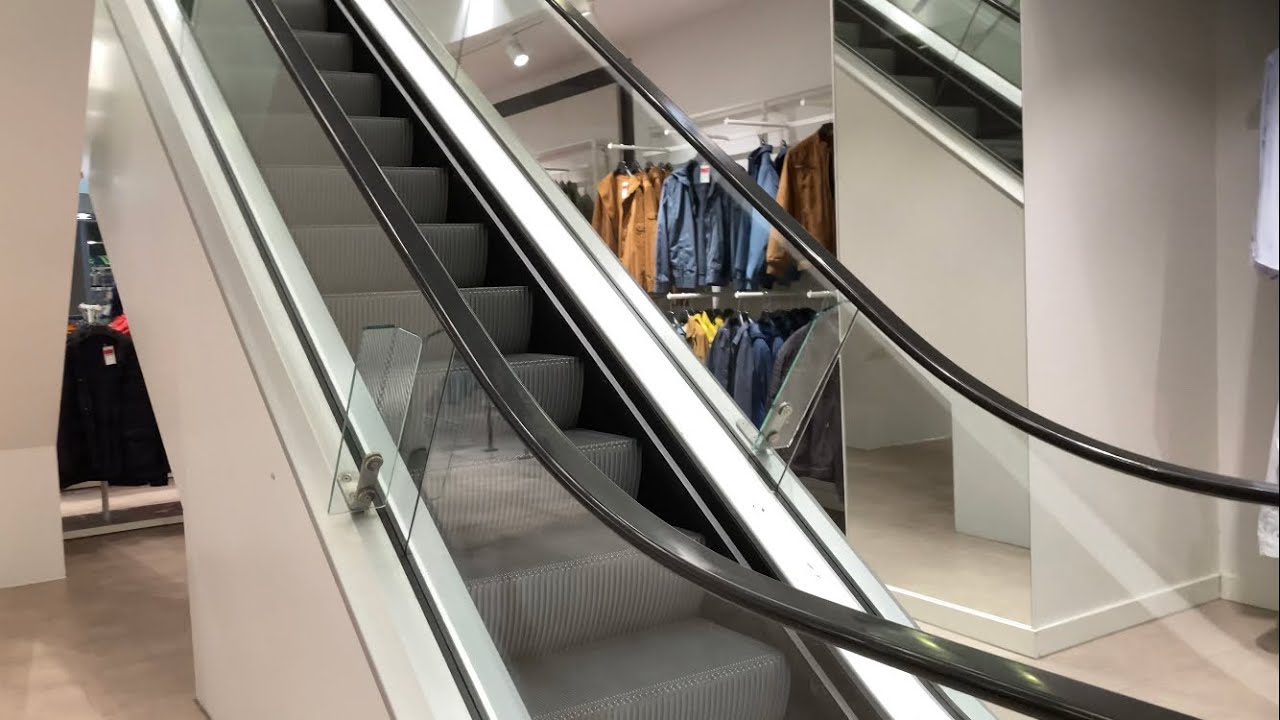 ThyssenKrupp Rolltreppen am C&A in Gesundbrunnen-Center Berlin