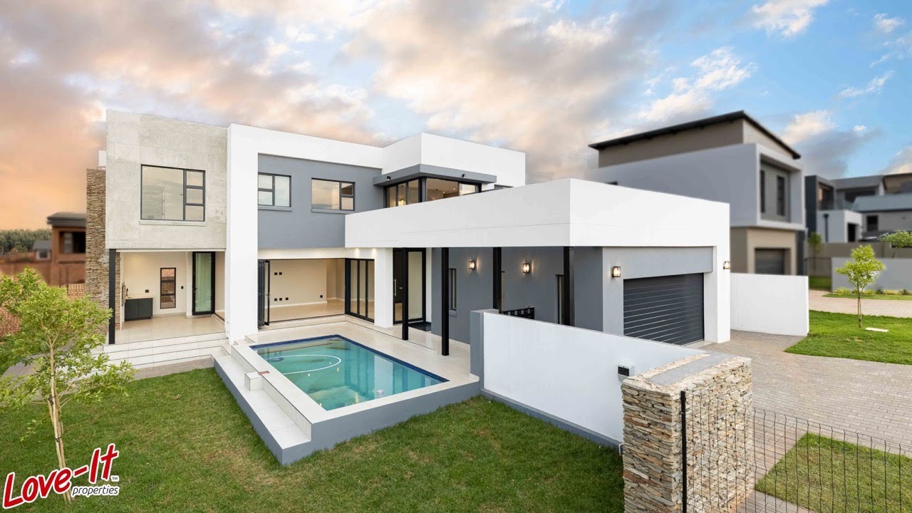 Luxury Homes at Fountainbrook Estate