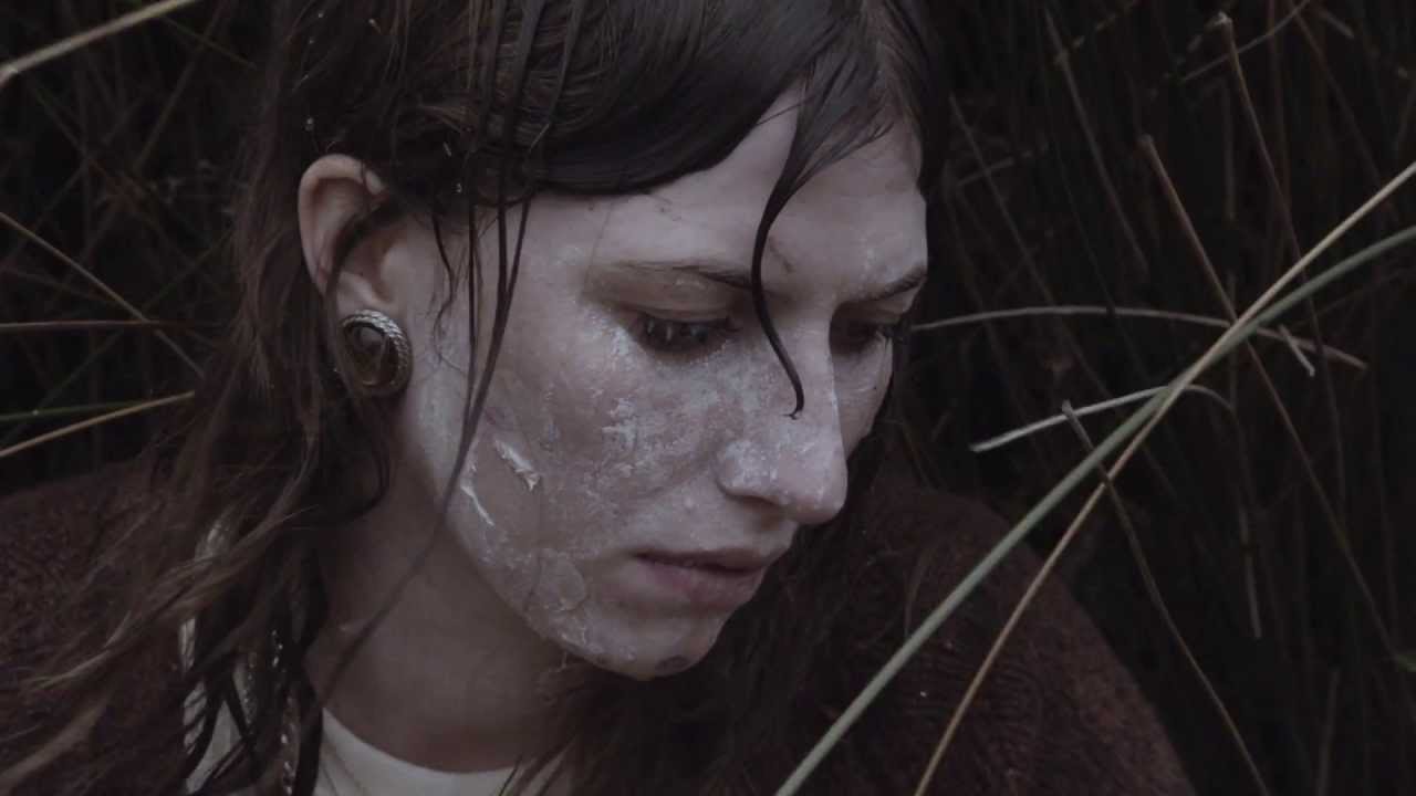 ALDOUS HARDING 'STOP YOUR TEARS' (Official Video)