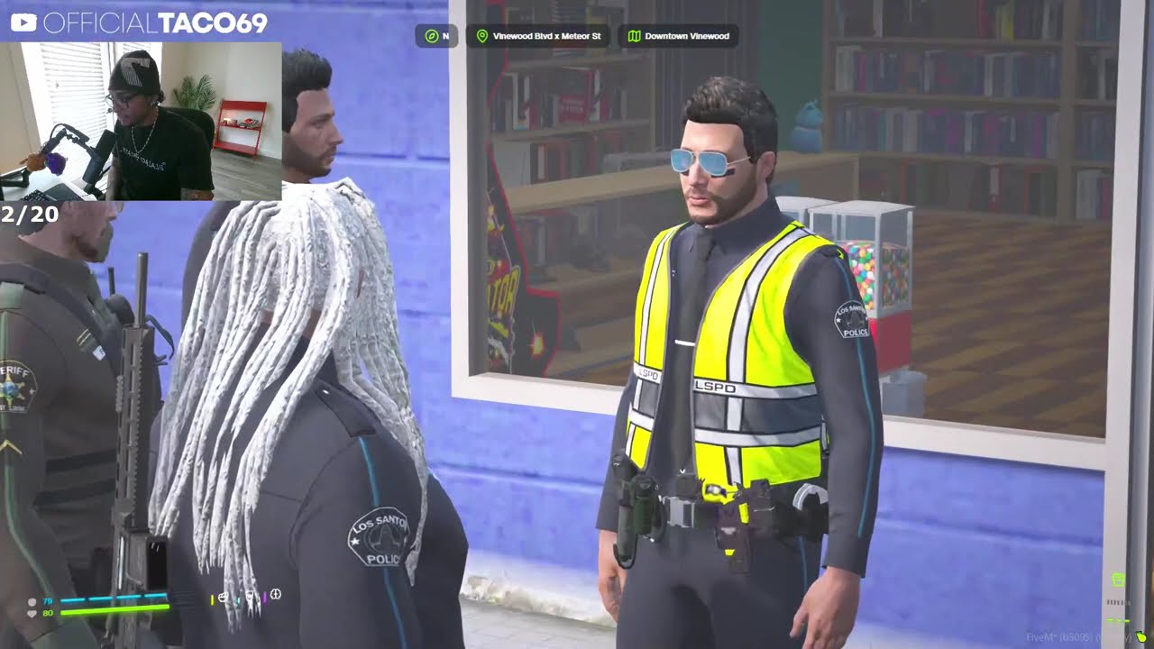 Голливуд сообщает, что Эй Джей Хантер принят на работу и носит жёлтый полицейский жилет | Prodigy...