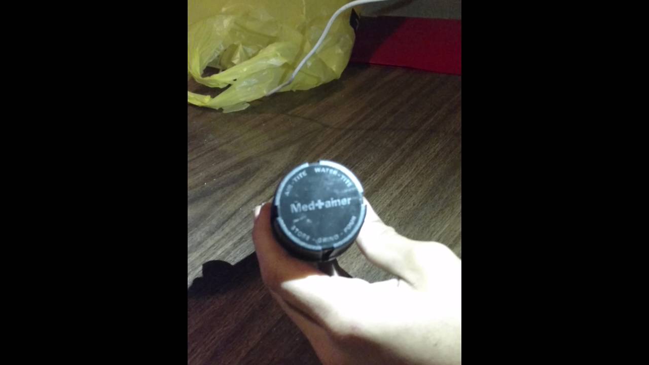 Medtainer review  waterproof test