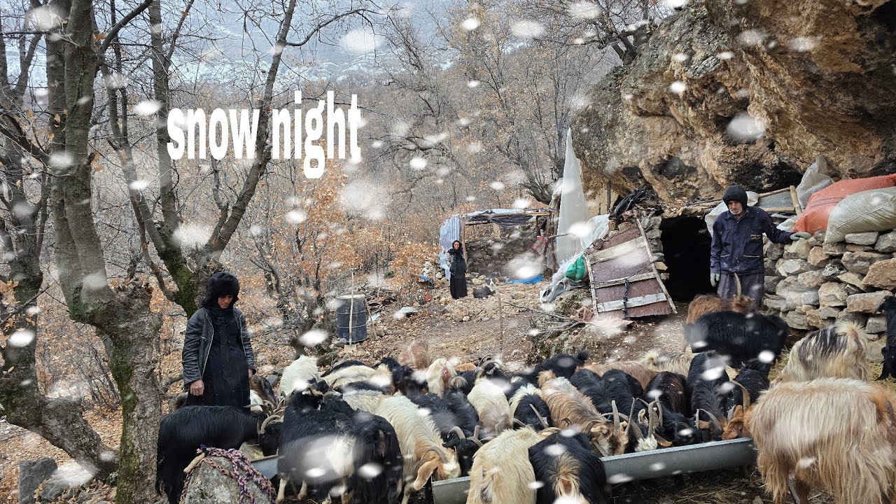 ❄️ A Snowy Night in a Cave | Daily Life of a Nomadic Family 🔥
