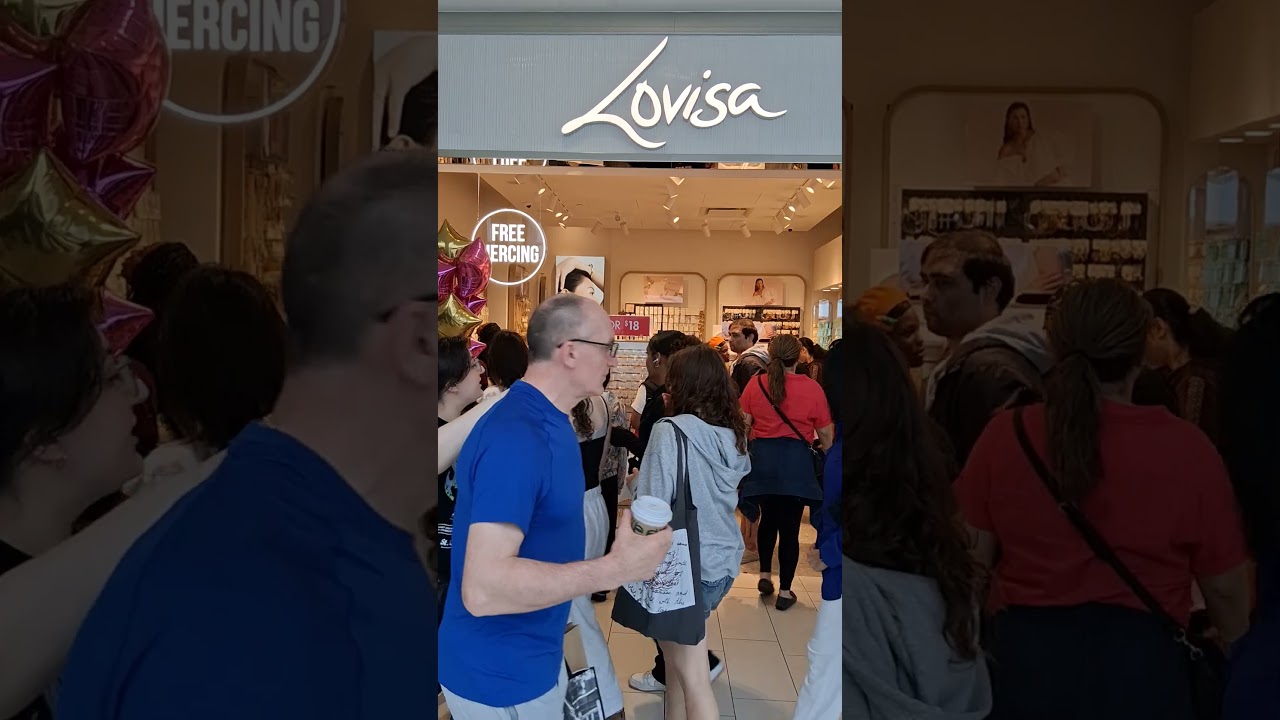 #short | NEW STORE STC MALL TORONTO SCARBOROUGH
