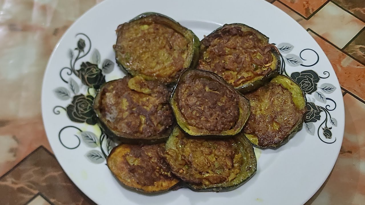 লোভনীয় স্বাদের ডিমের পুর ভরা বেগুন ভাজা একবার খেলে বারবার খেতে মন চাইবে। Eggplant Omelette Recipe 