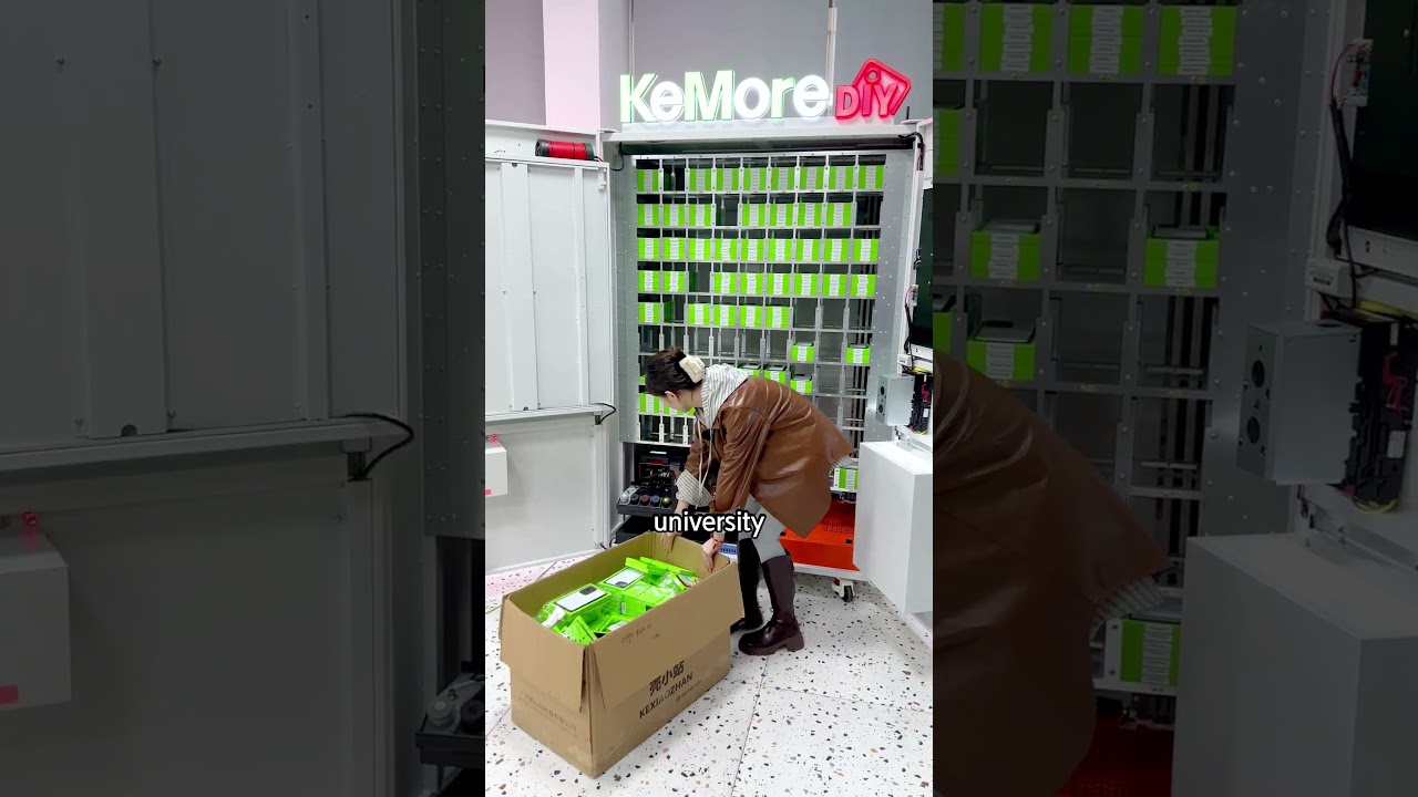 Automatic phone case printer vending,DIY phone case #vendingmachine #phonecase #startup #busineds
