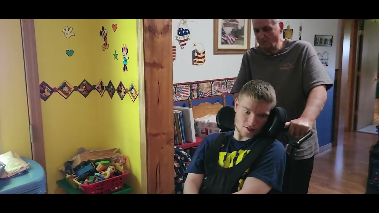 Sam is headed to Uncle Ralph's for KFC & a bonfire @onthatnote