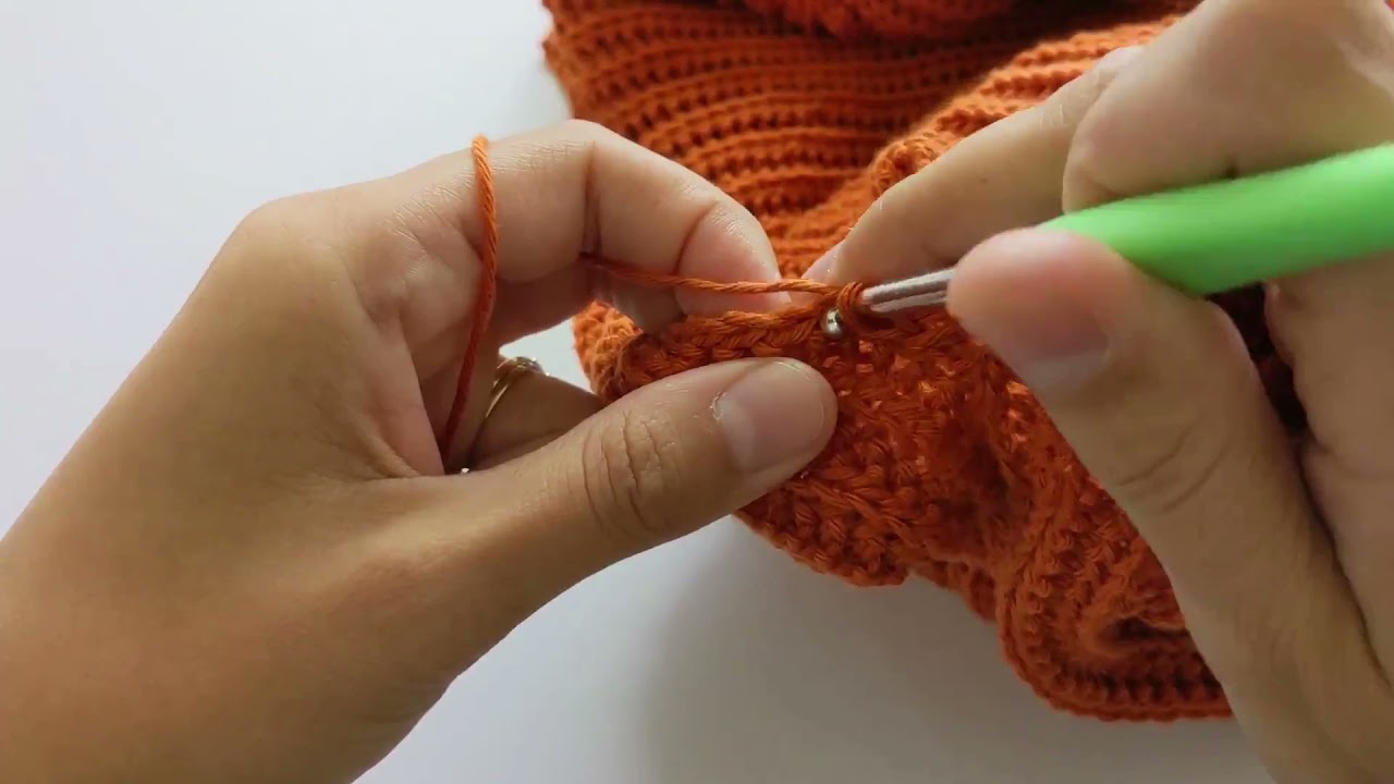 How to crochet the SLST at the bottom edges of your Señorita Top
