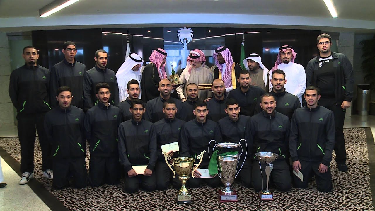 ربع مليون ريال من الأمير الوليد لنادي الصم بالقطيف