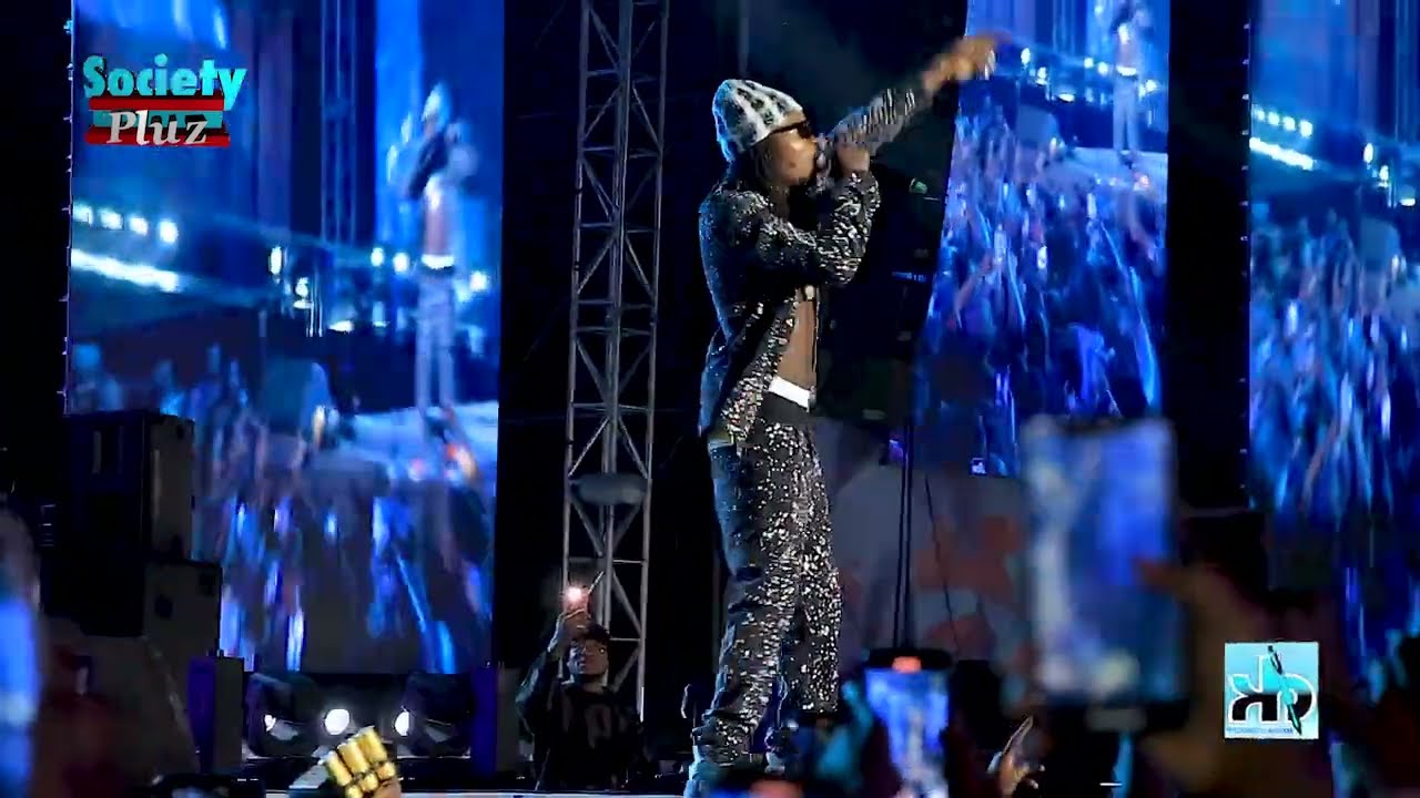 NAIRA MARLEY SURPRISE PERFORMANCE WITH WIZKID @ VIBES ON THE BEACH 2022.