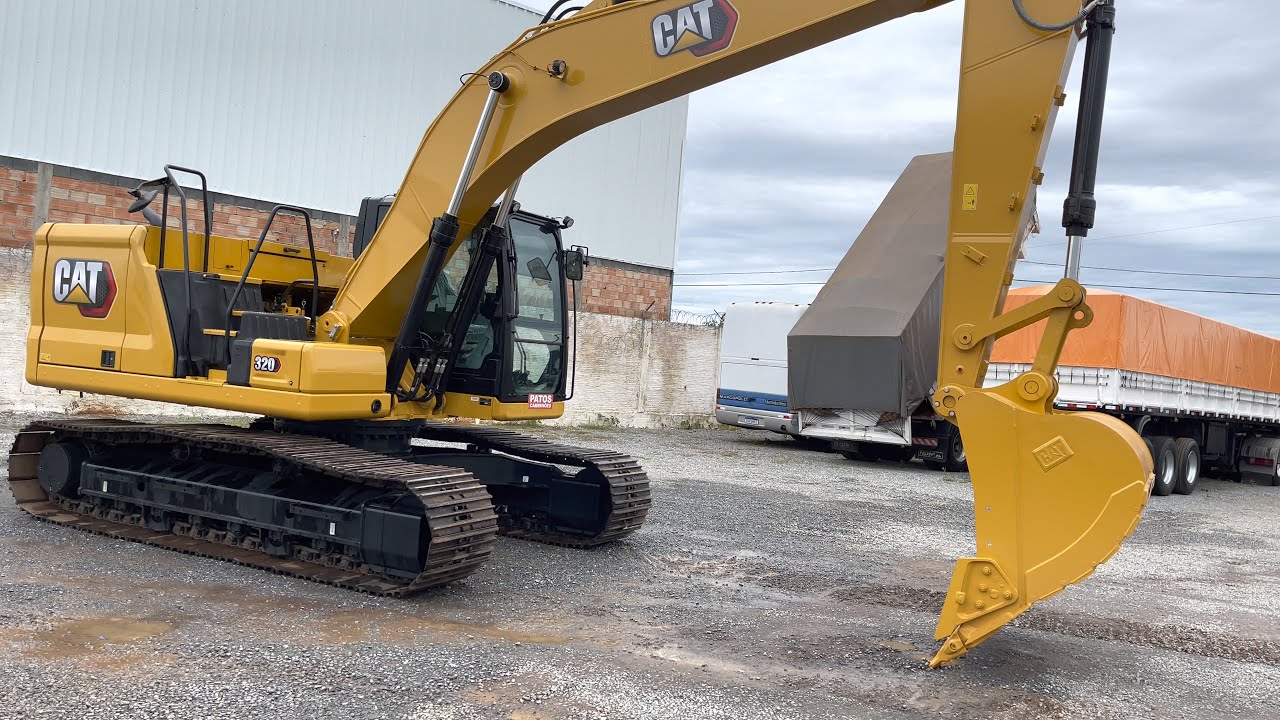 PATOS CAMINHOES - ESCAVADEIRA HIDR&Aacute;ULICA CATERPILLAR  320. Ano: 2021 (NOVA SEM USO)