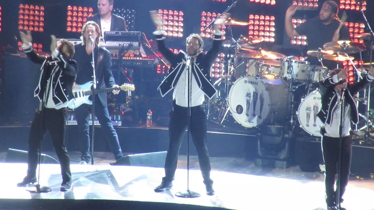 Take That live 2015 Hamburg - Never Forget (final song)