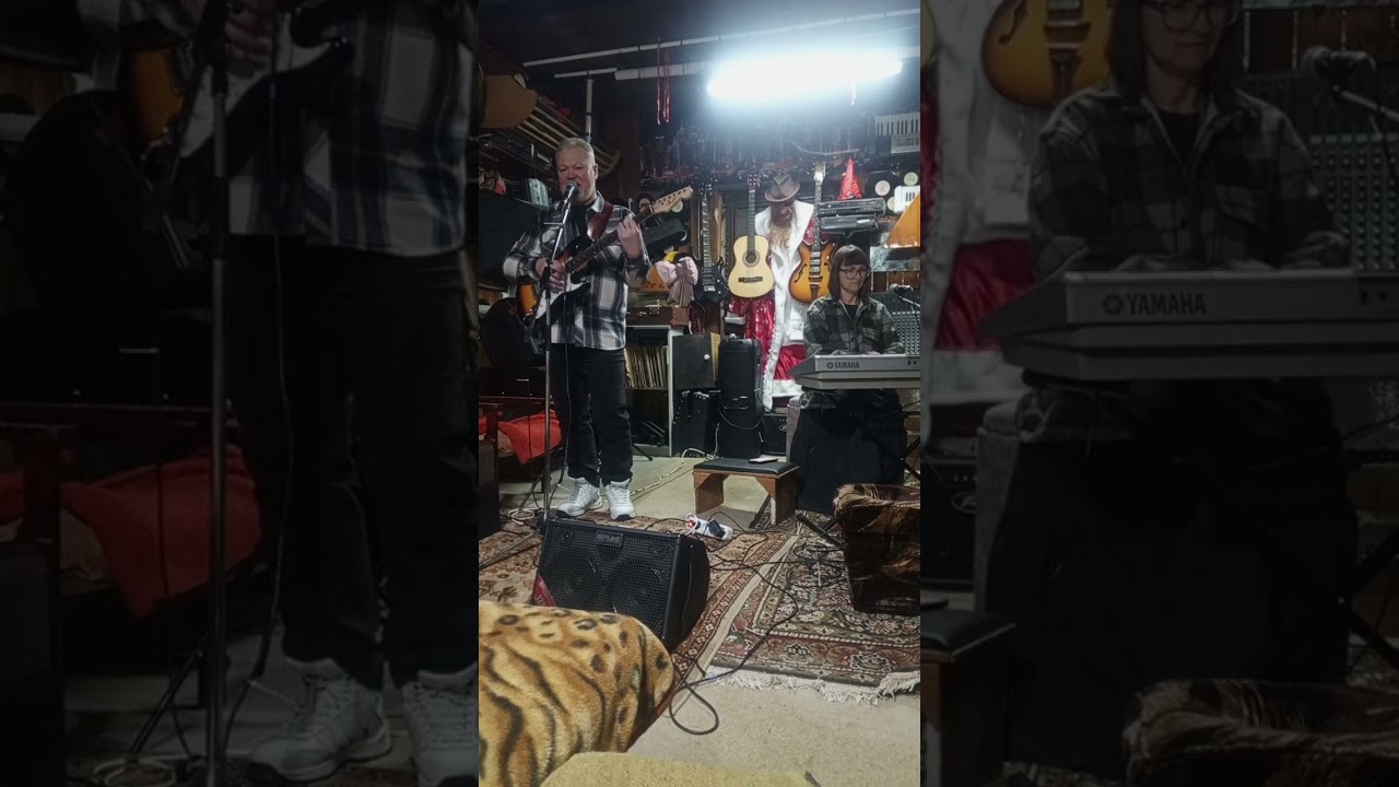 Стерлитамак у Римыча. Валя -Валентина и Олег Котов