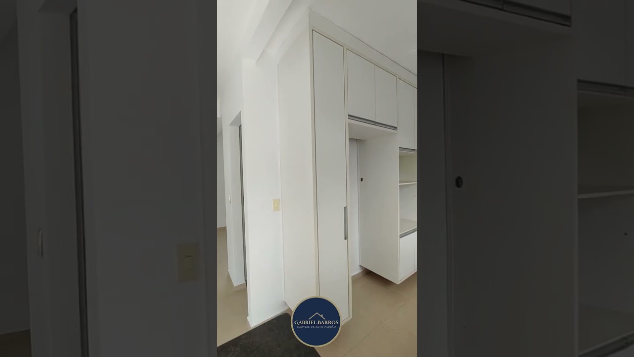 Sobrado em condomínio com 125 m², 2 quartos, 1 suíte e 3 banheiros. Chácaras São José, S. J. Campos.