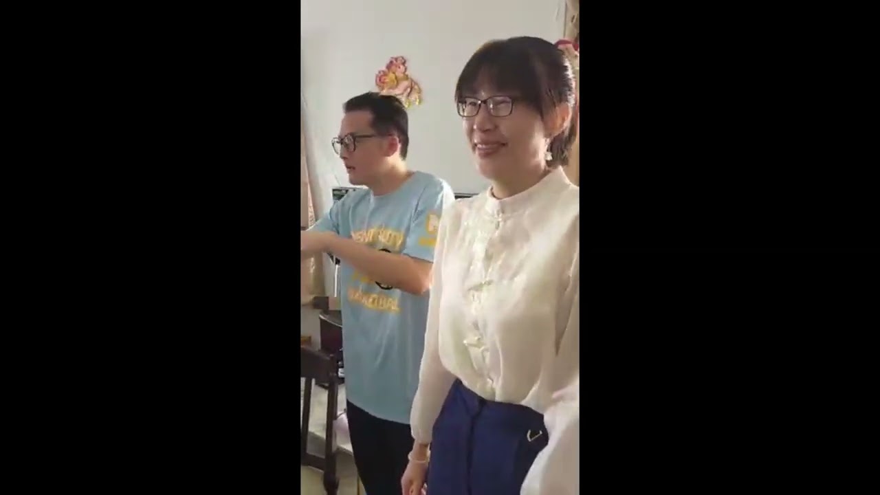 Honoring of 陈世震 and message from his students.