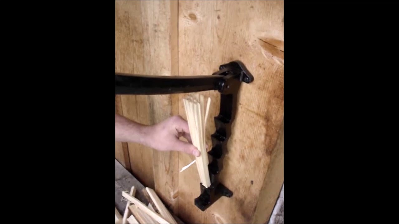 Anfeuerholz spalten mit dem Flint Spanmesser