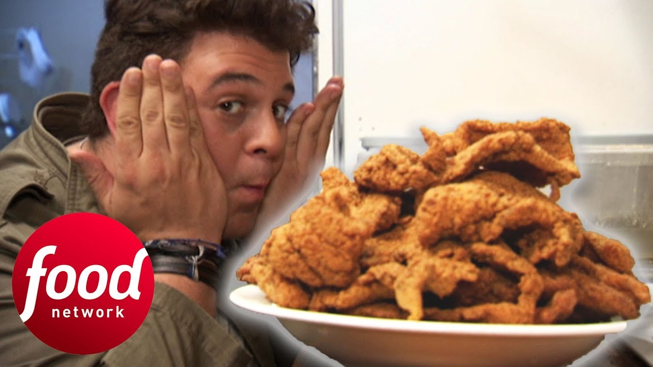 Адам устанавливает новый рекорд в челлендже &laquo;Жареный сом&raquo; | Man v Food