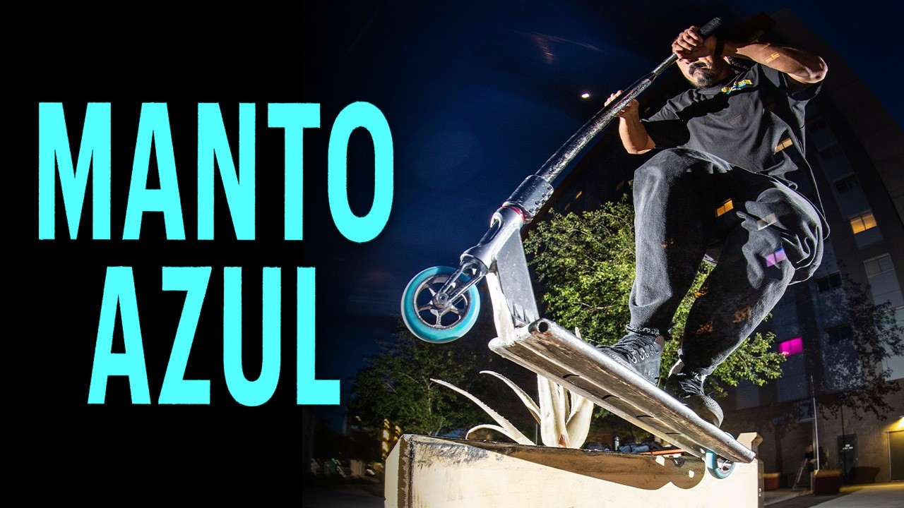 MANTO AZUL | by Daniel Cardenas for Vinyl
