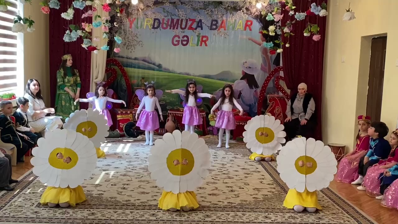 Çiçekler ve kepenekler reqsi.Mektebehazırlıq qrupu 59 saylı bağça