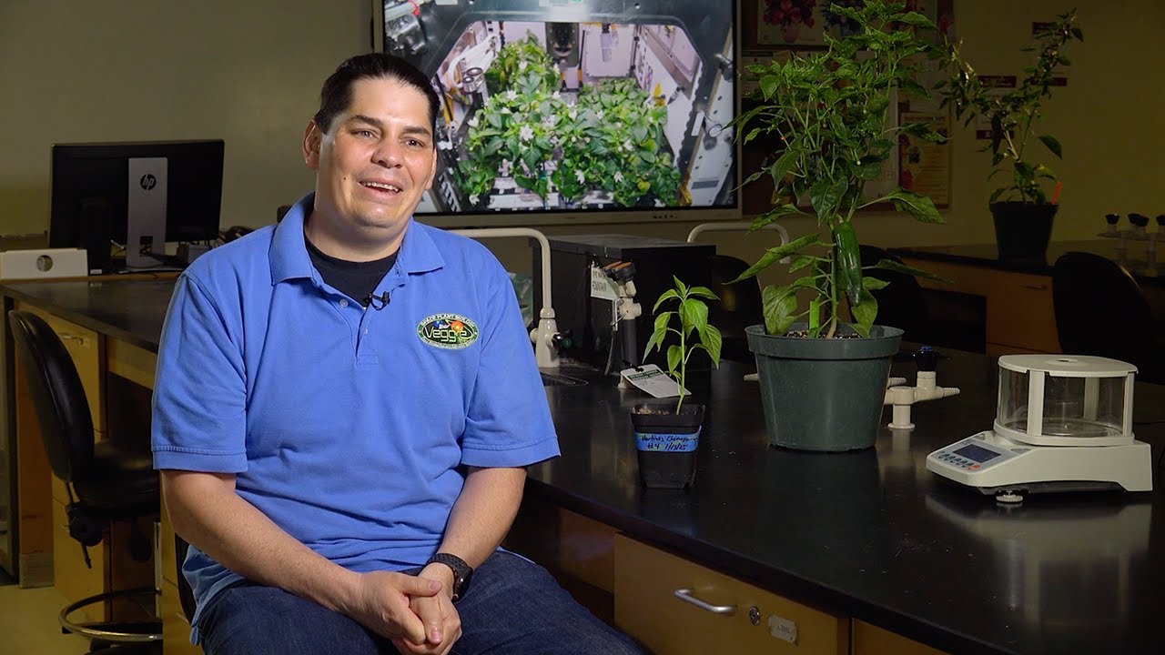Jacob Torres: Growing Chile Plants in Space