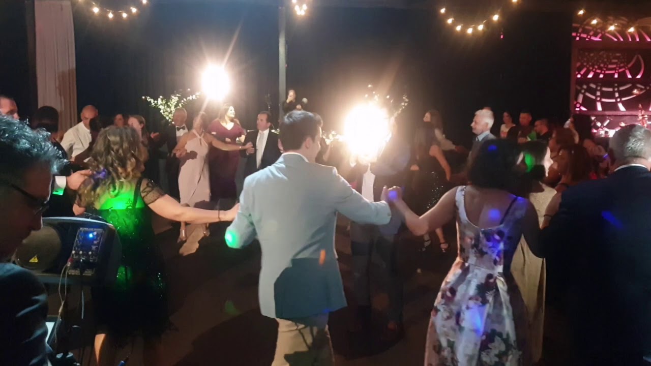A recent Greek wedding: highlights