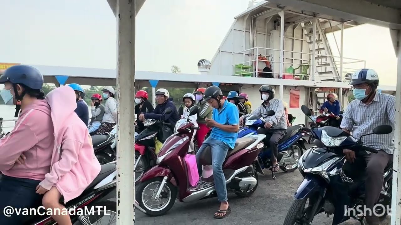 P 26/50Đi phà qua Cù Lao Tây, Đồng Tháp, Vietnam 