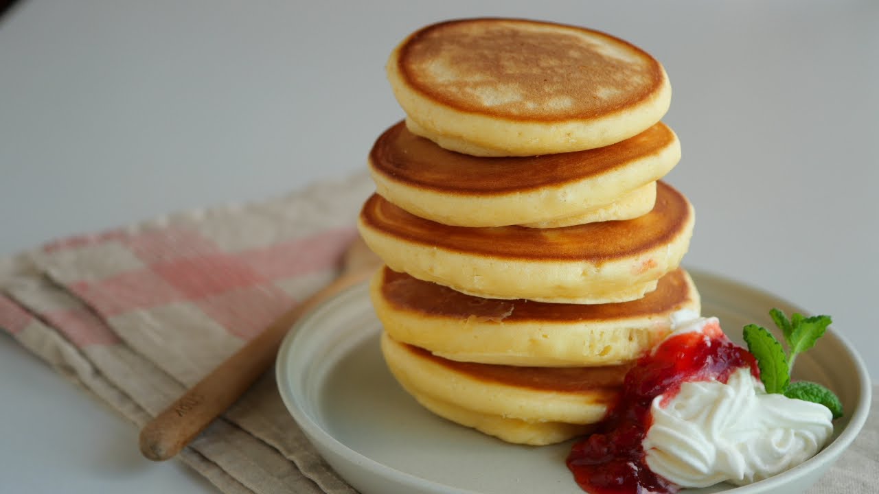 【Soft & Fluffy Japanese Pancakes (with Potato Starch)】