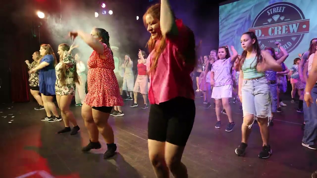 D. Crew Summer Vibes Show 2025. 🏖 🏝 🍦 1. Előadás 7. blokk zárótánc  🫶