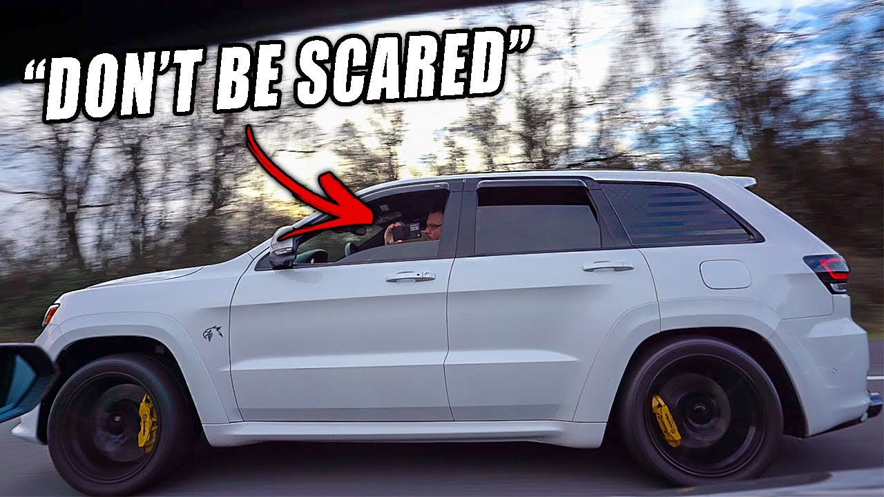 1000-сильный JEEP TRACKHAWK УНИЧТОЖИЛ MUSTANG GT500 В ГОНКЕ!