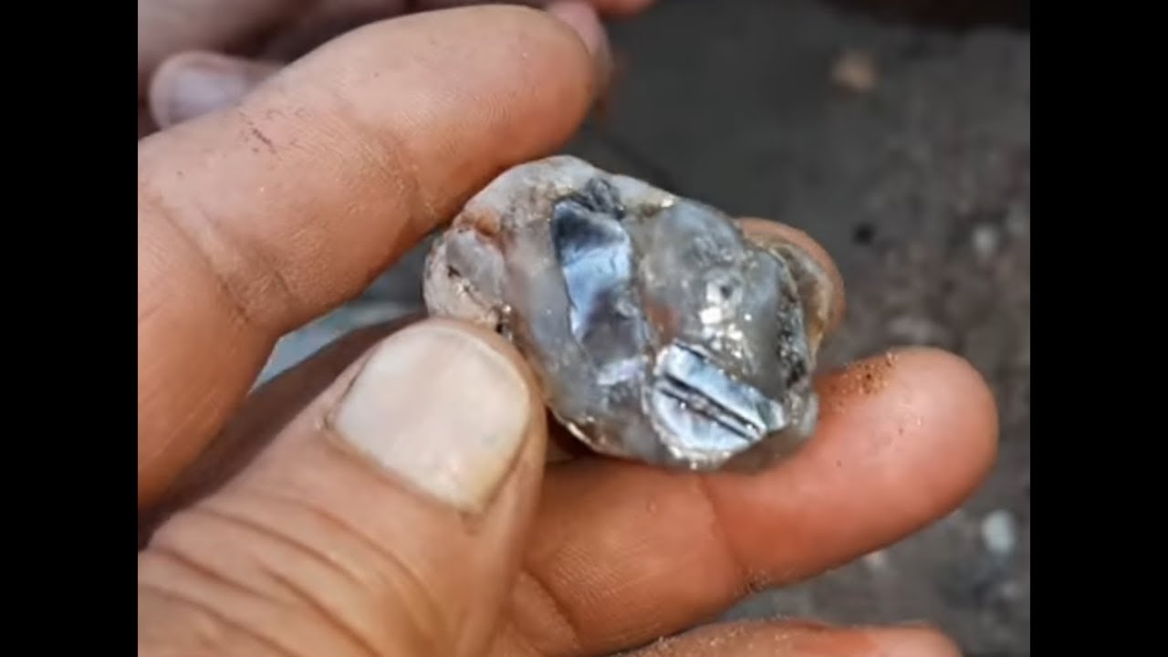 Desta vez foi muito LEGAL achei até um METEORITO com o detector de metal