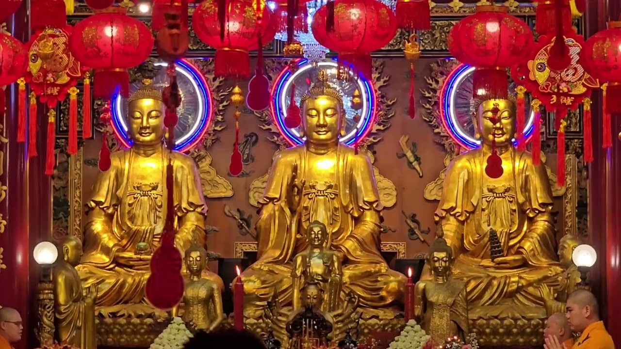 68 01 28 พิธีสวดมนต์เพื่อความเป็นสิริมงคลเนื่องในเทศกาลตรุษจีนที่ วัดมังกรกมลาวาส เยาวราช กรุงเทพฯ
