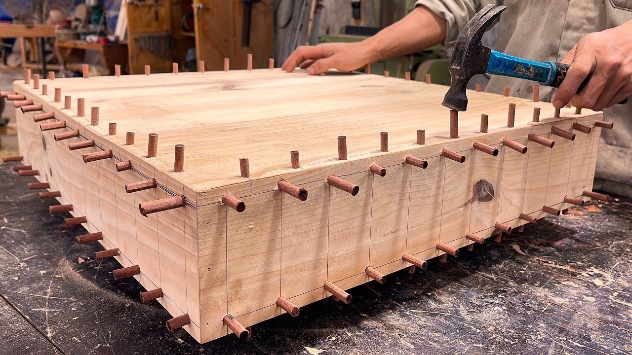 Smart Woodworking Project // Extremely Creative Pocket Folding Table Design (Multi-Functional Item)