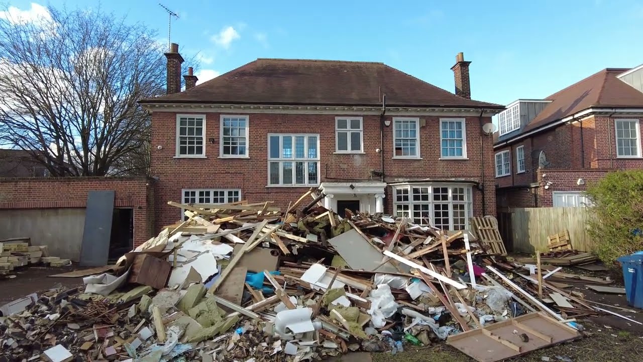 Billionaires Row - A walkaround The Bishops Avenue in London and drone footage