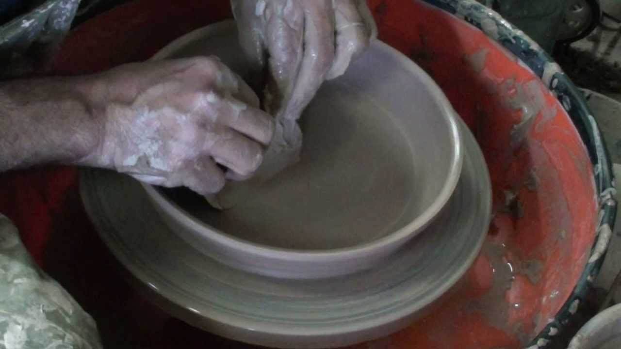ALFARERIA:Levantando  un plato hondo: Francisco Lorusso