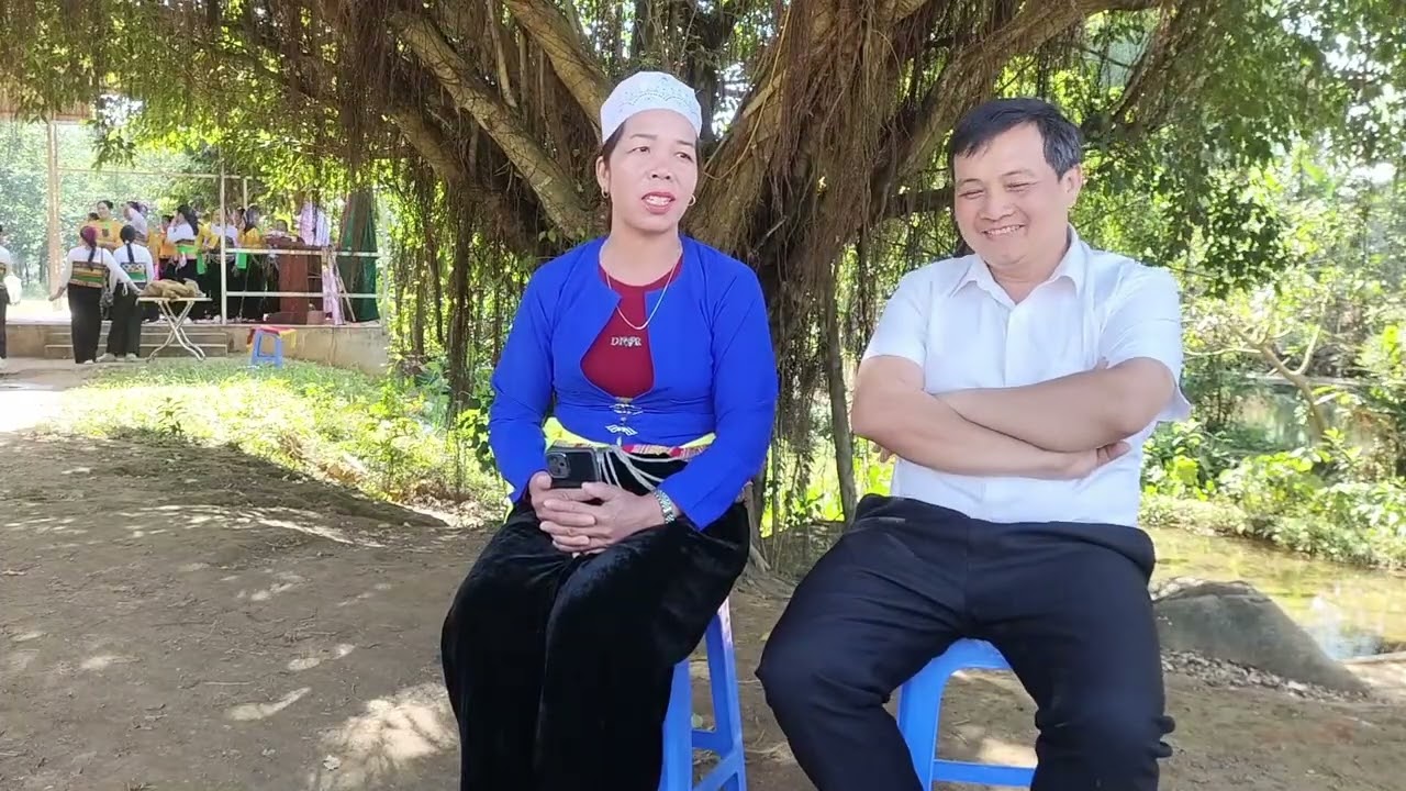 ĐI DU XUÂN GẶP BẠN HÁT TIẾNG MƯỜNG