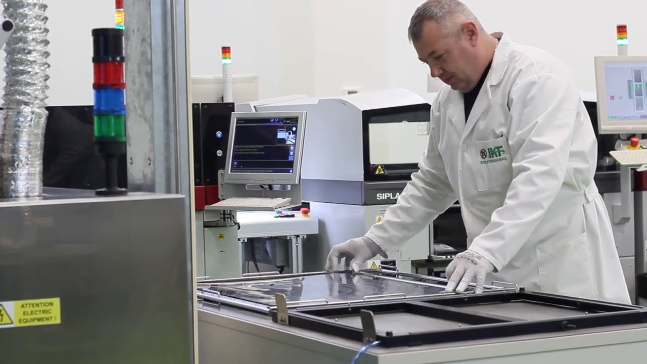 The process of SMT stencils cleaning in IKT Electronics