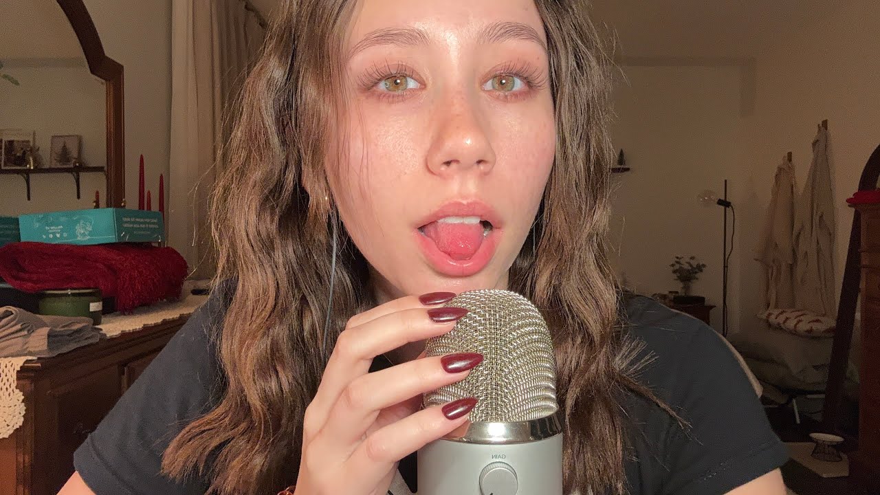 ASMR | Fast Mouth Sounds, Hand Movements, Mic Gripping, and Mic Tapping 👄🎙️