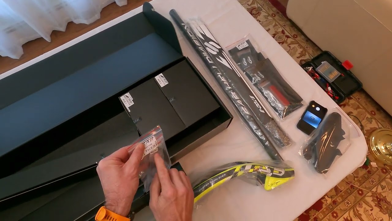 Goblin RAW 700 KSE Unboxing - New S700-3 blade version
