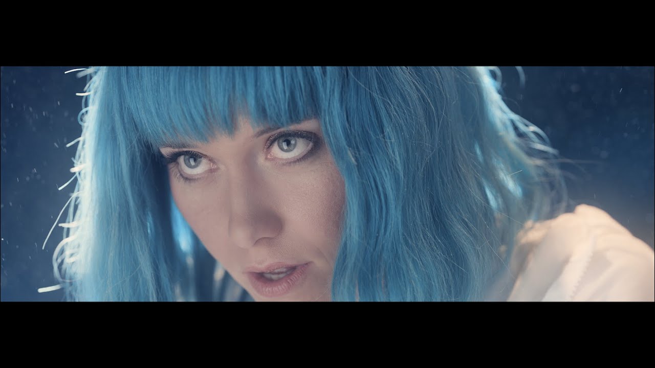 Madeleine - Ça va passer [Official Music Video]