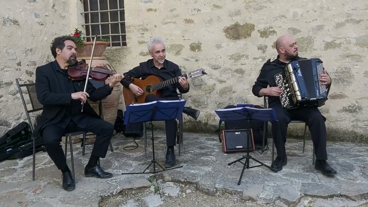 The Folk Trio - Te Vojo Bene Assaje (Napoli Song Samba Version)