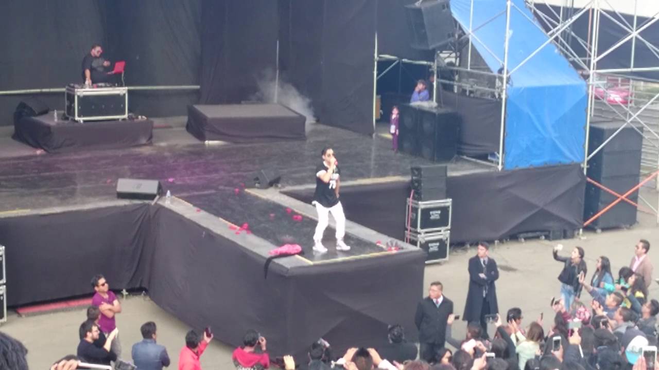 Ken Y   Como lo hacia yo Concierto La Paz Bolivia 03 07 2016 PARTE 14 de 15