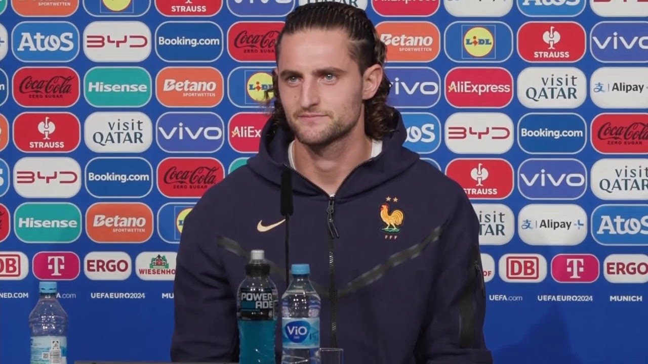 Suivez la conférence de presse de Didier Deschamps et Adrien Rabiot à la veille de la demi-finale...