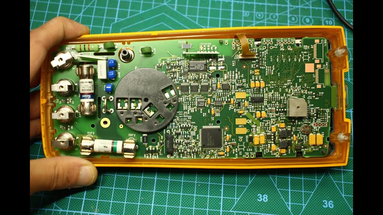 Внутренности дорогущего мультиметра FLUKE 289