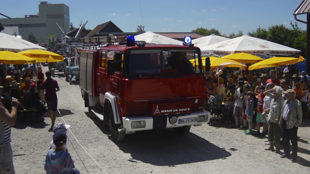 Staudenfestival A81: Traktoren- & Oldtimerparade bei schönstem Wetter