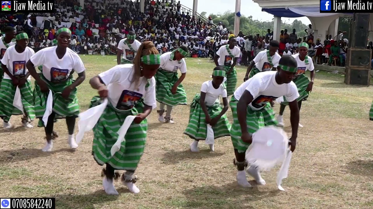 BINIKURUKURU CULTURAL GROUP IN GBARAMATU KINGDOM DISPLAY THIER DANCING SKILLS