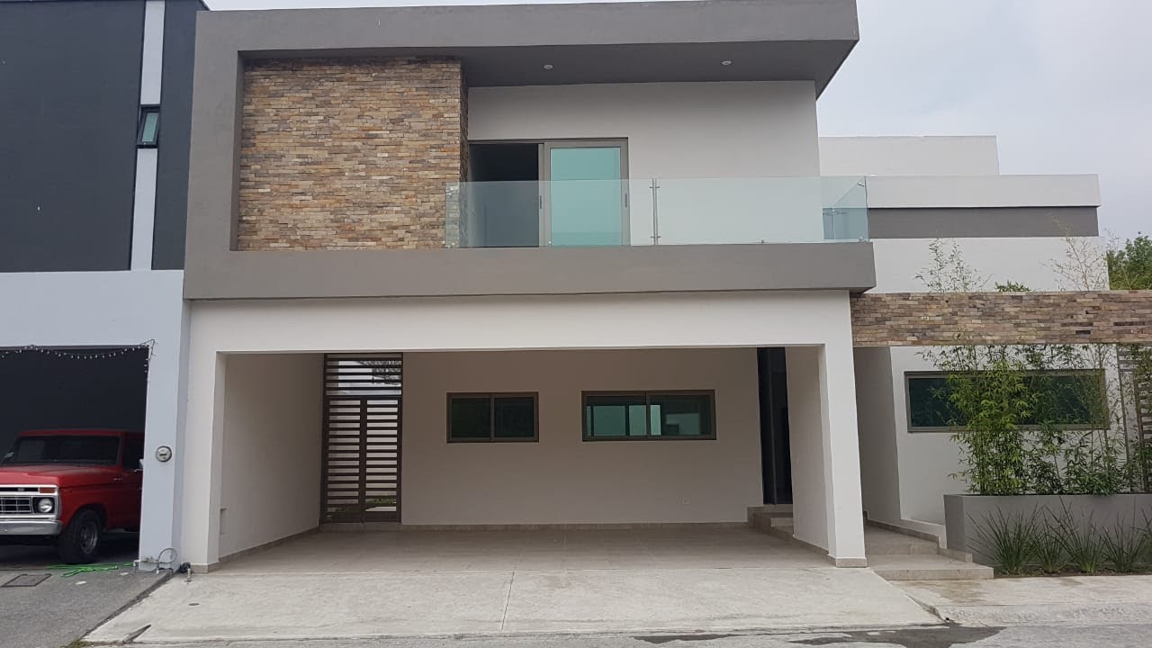Casa en venta en Club Residencial Carolco, El Uro, Carretera Nacional, Monterrey N. L: