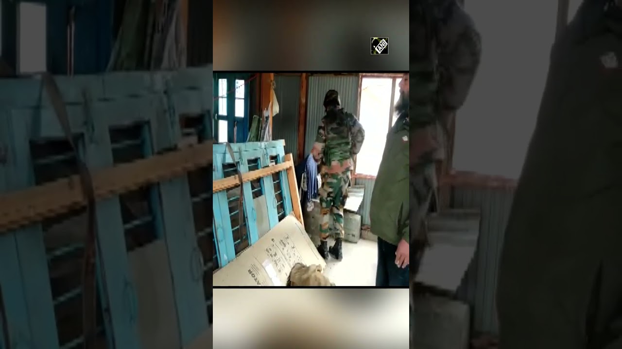 J&K: Indian Army conducts search operation ahead of Republic Day | #IndianArmy #RepublicDay