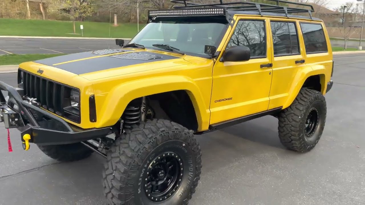Потрясающий Jeep Cherokee XJ 2000 года в цвете Solar Yellow — полная сборка!!