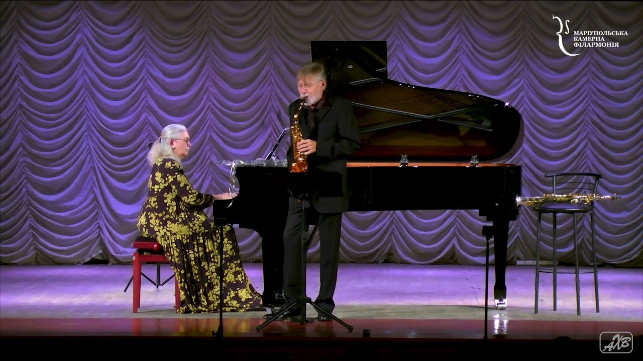 Piazzolla: Three etudes for saxophone and piano | Claude Delangle
