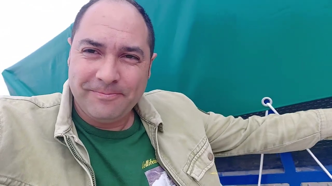 L.M ya tenemos el remolque con la lona puesta preparado para las celtibericas 🐐🇪🇦🍀😊😚🐐😊