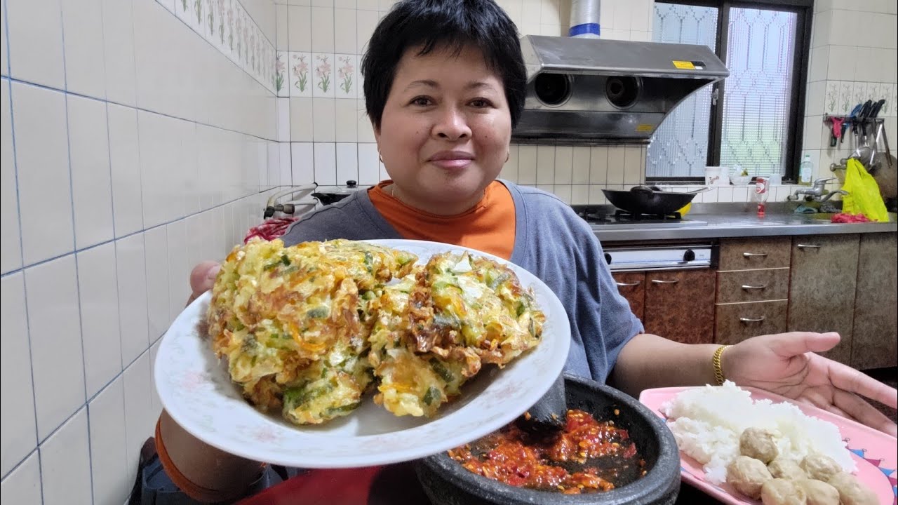 Bakwan kriuk komplit sayuran nya ‼️ Sulastri 15 tkw Taiwan .